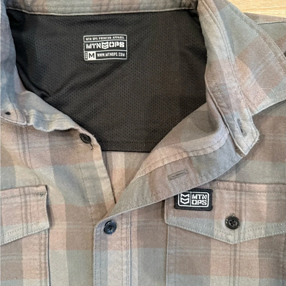 Muted Tone Plaid Button-Up Flannel Shirt - Picture 2 of 4